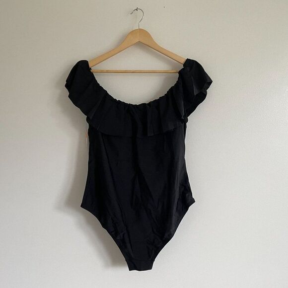 Kona Sol Swimsuit Off The Shoulder Ruffled One Piece Black Plus 20W - Picture 3 of 11